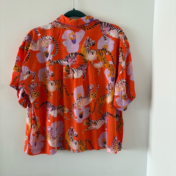 Anthropologie Claire Colin Dreamer Pajama Tiger Flower Print TOP Size L NWOT - Picture 9 of 12